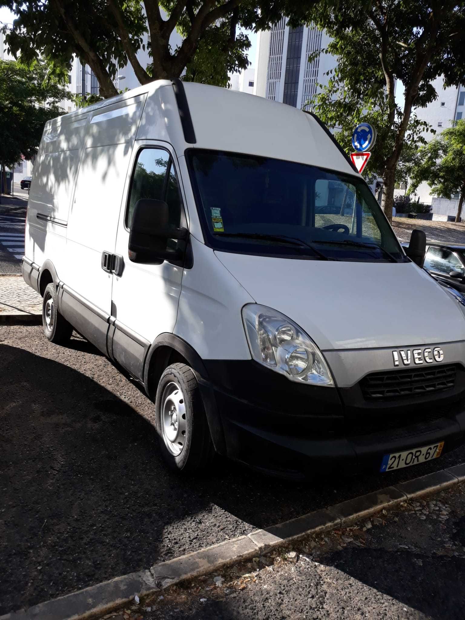 IVECO DAILY 35S15 2014 Excelente Estado