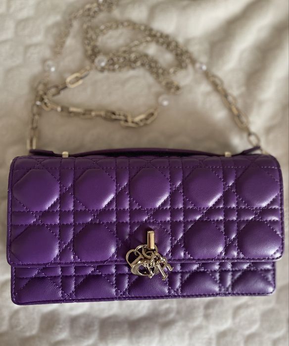 Dior шкіряна сумочка