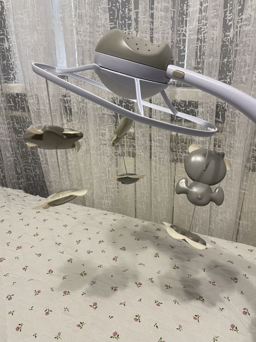 музыкальный мобиль-проектор Infantino 3 в 1