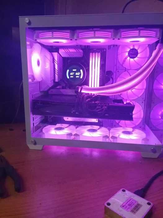 pc gaming top - ryzen 5 5600X - RX 9060 XT - 16GB - 512GB