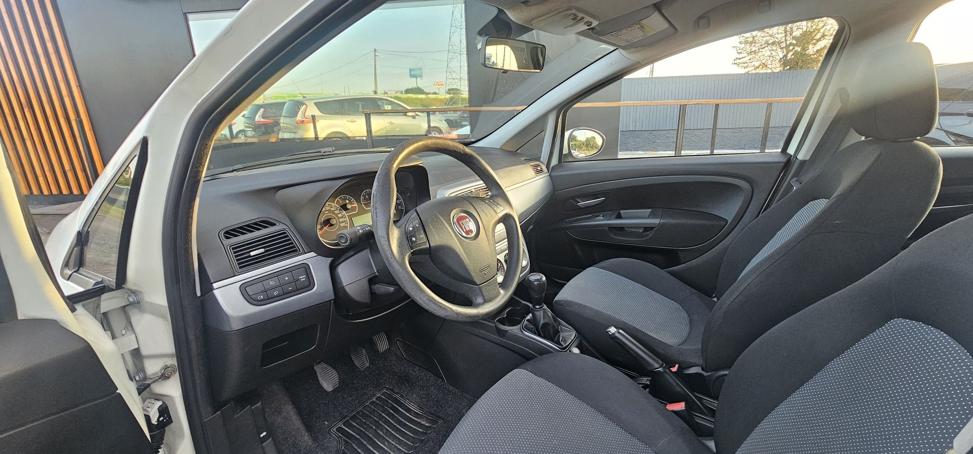 Fiat Grande Punto 99€/Mês - 1.3 Gasóleo