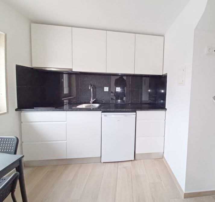 Estúdio novo completamente mobilado e equipado