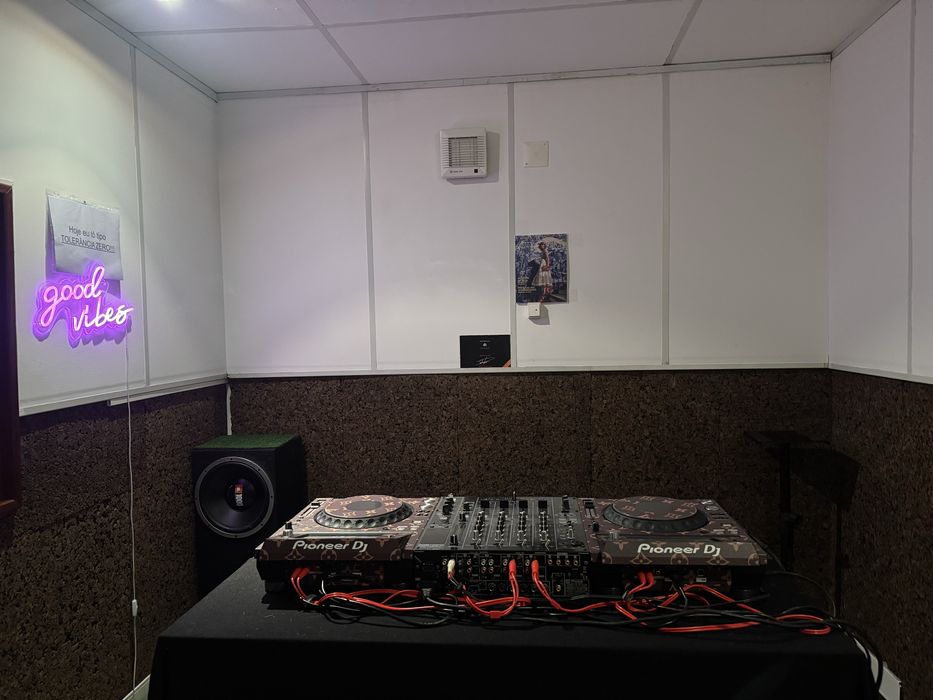 Sala de Ensaio para DJs – DJM 800 + XDJ 1000MK2
