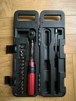 Klucz dynamometryczny EZARC 1/4” 2–20 Nm grechotka zestaw 16 elementów