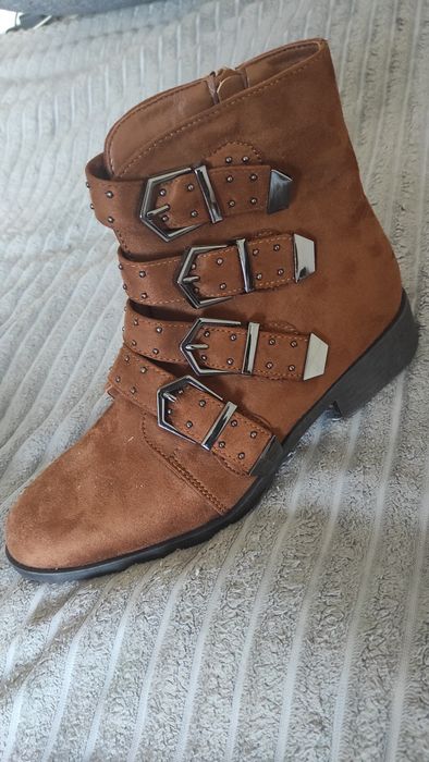 Черевики жіночі 39 розмір ( нові) осінні, весняні.