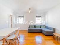 Apartamento T1 Remodelado e Mobilado em Alcântara