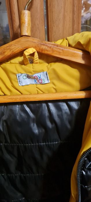 Продам куртку на дівчину