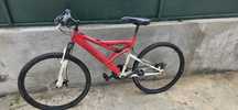 Bicicleta Team com pneus de estrada