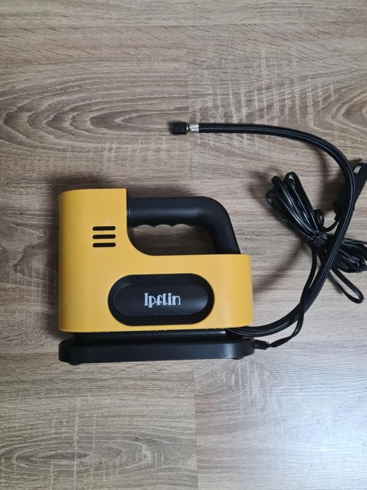 Sprzedam pompkę samochodową