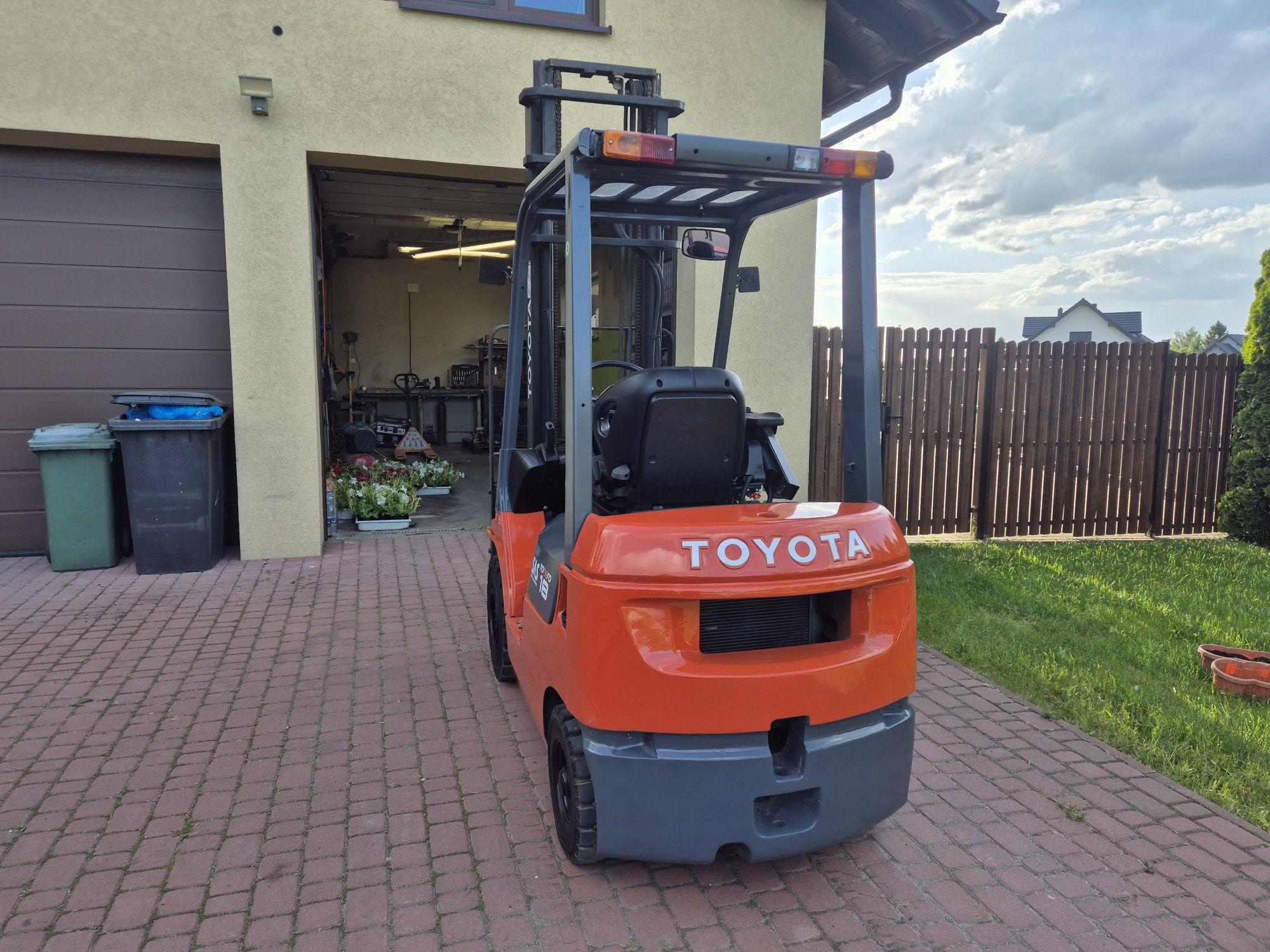 Wozek Widlowy  Toyota 7FDF18