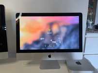 Monitor Apple z komputerem