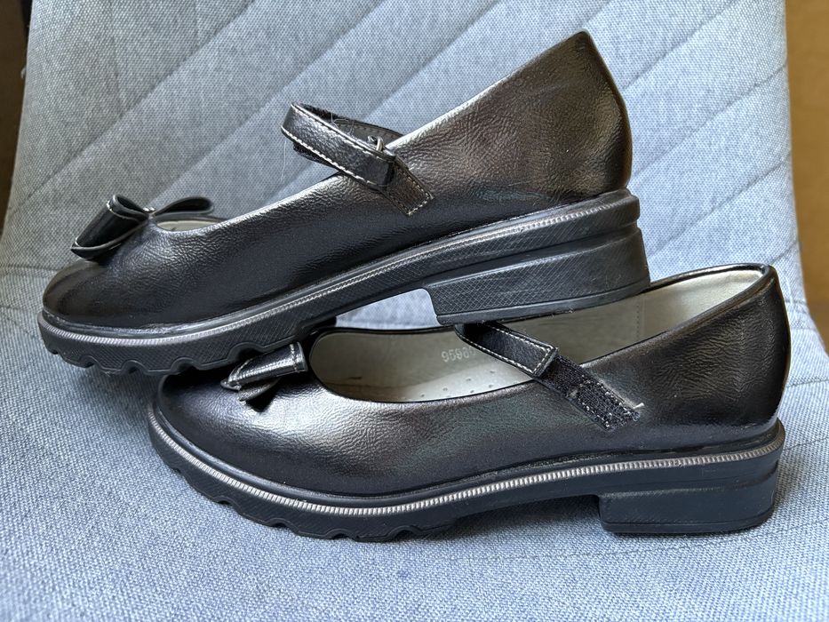 Шкіряні туфлі для дівчинки 22 см по стільці