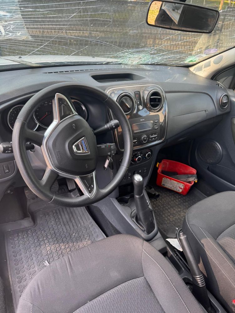 Dacia Logan MCV 2018 uszkodzona