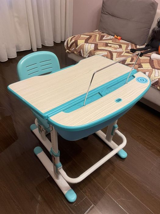 Продам парту зростаючу