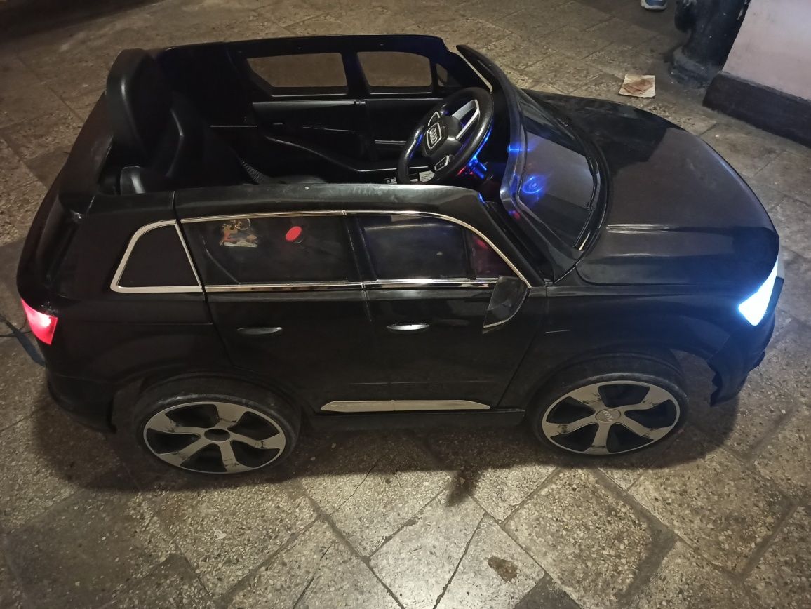 Auto na akumulator Audi Q7 quatro