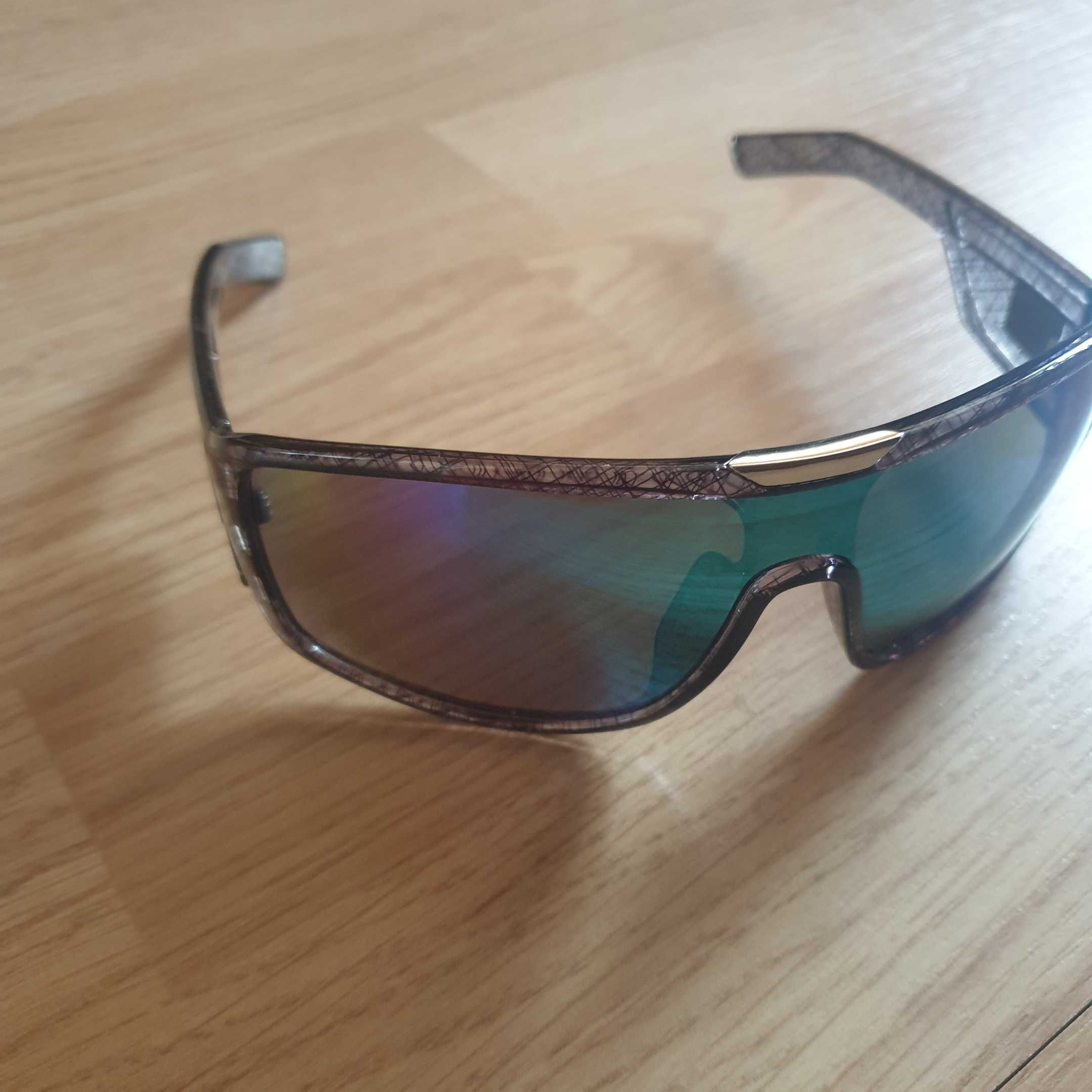 Quiksilver okulary przeciwsłoneczne nowe ciekawa oprawka