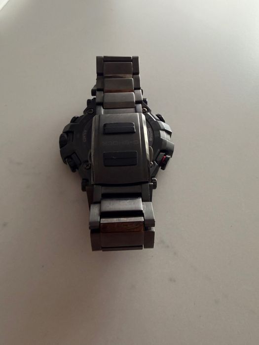 Zegarek Casio G-Shock MTG-B3000 1AER Czerwony