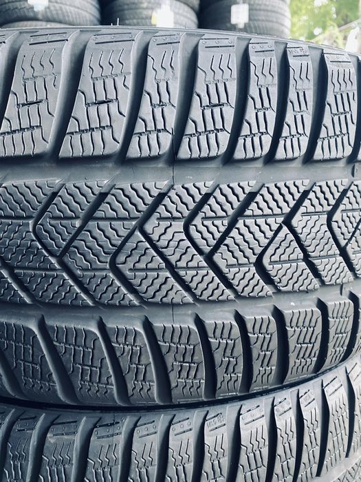 235 35 20 Pirelli Sottozero 3 85% Зима 2023 Гарантія