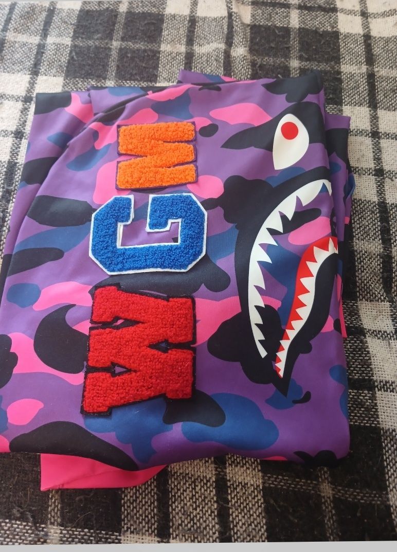 Продам худі BAPE Shark (A Bathing Ape)