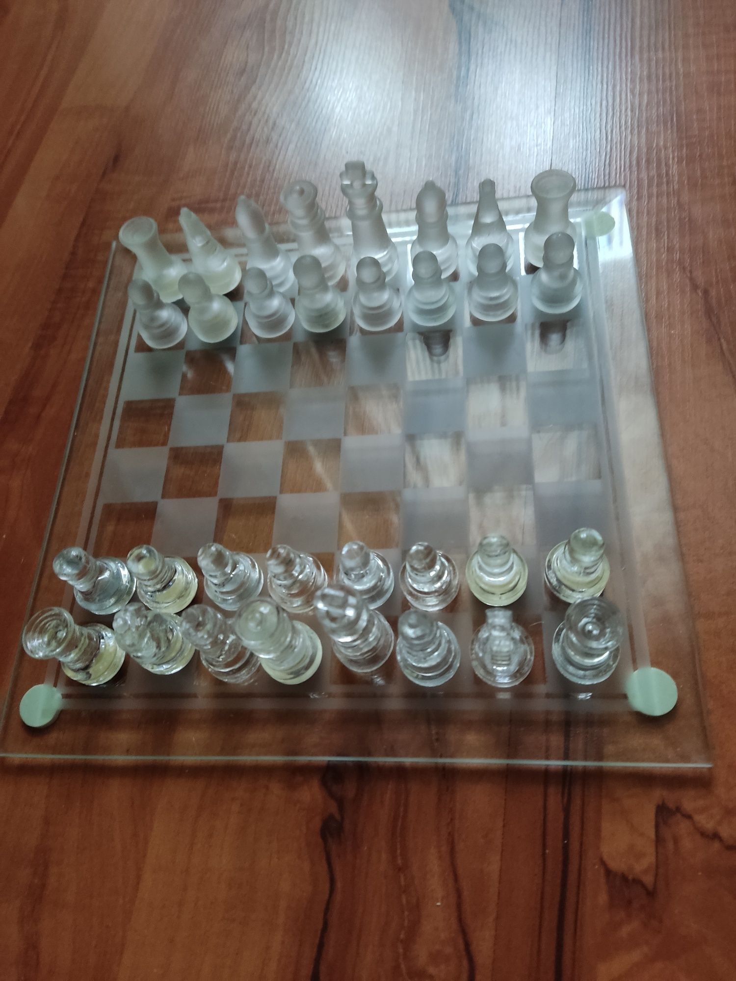 Продам шахматы в подарочной упаковке