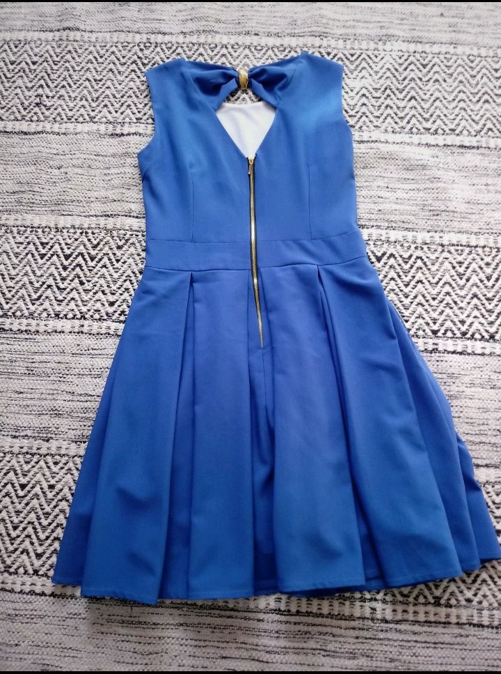 Niebieska sukienka rozm 36