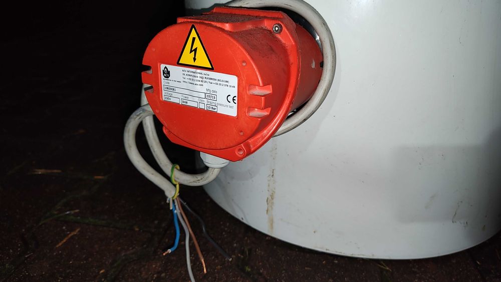 Bojler 115l z wężownicą i grzałką 3 kw model HT 115 ER - niemiecki