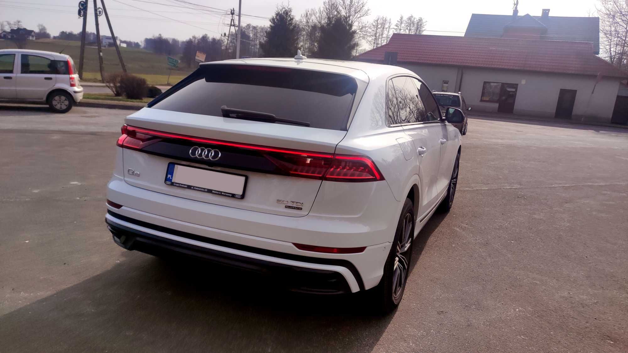 Piękne Białe Audi Q8 do ślubu / auto na wesele