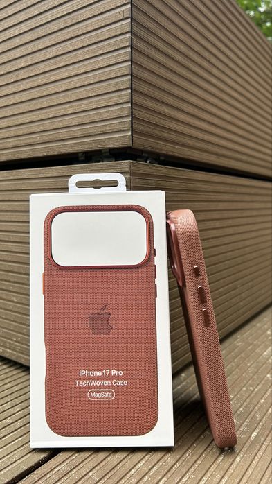 Etui ze tkaniny TechWoven z Magsafe do Iphone’a 17 Pro Siena