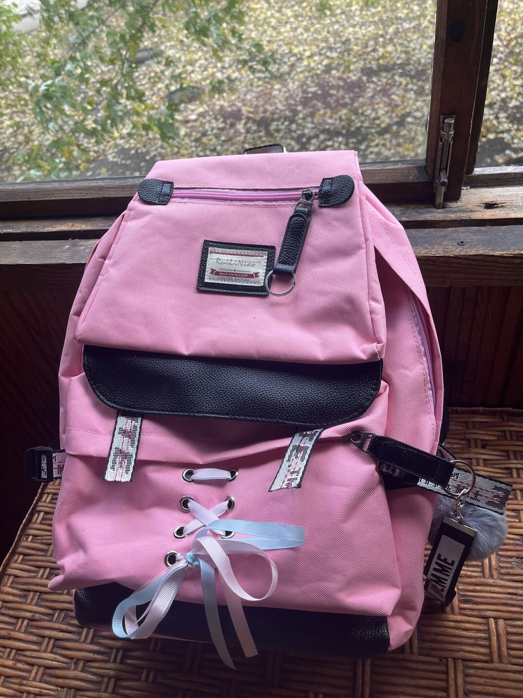 Рюкзак рожевий шкільний