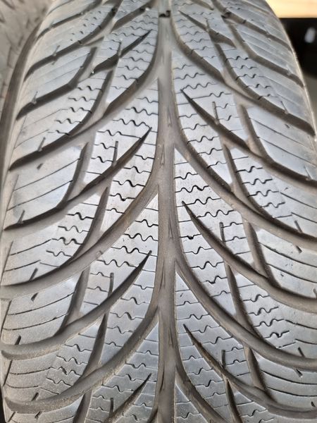 Склад. Шини.Зима Зимова Резина 205/55/R16 Michelin.