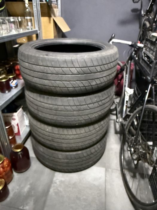 Всесезонна резина Uniroyal 245/50 R20 102V