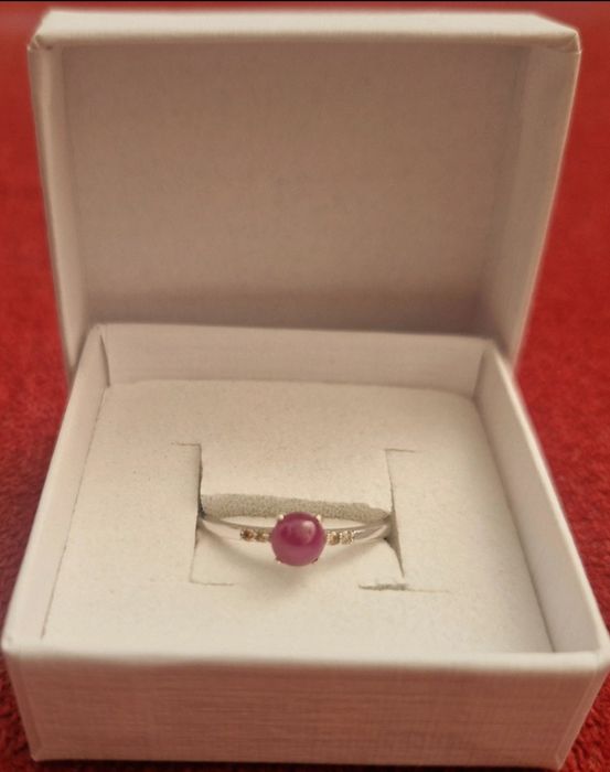 Anel de Ouro com Rubi