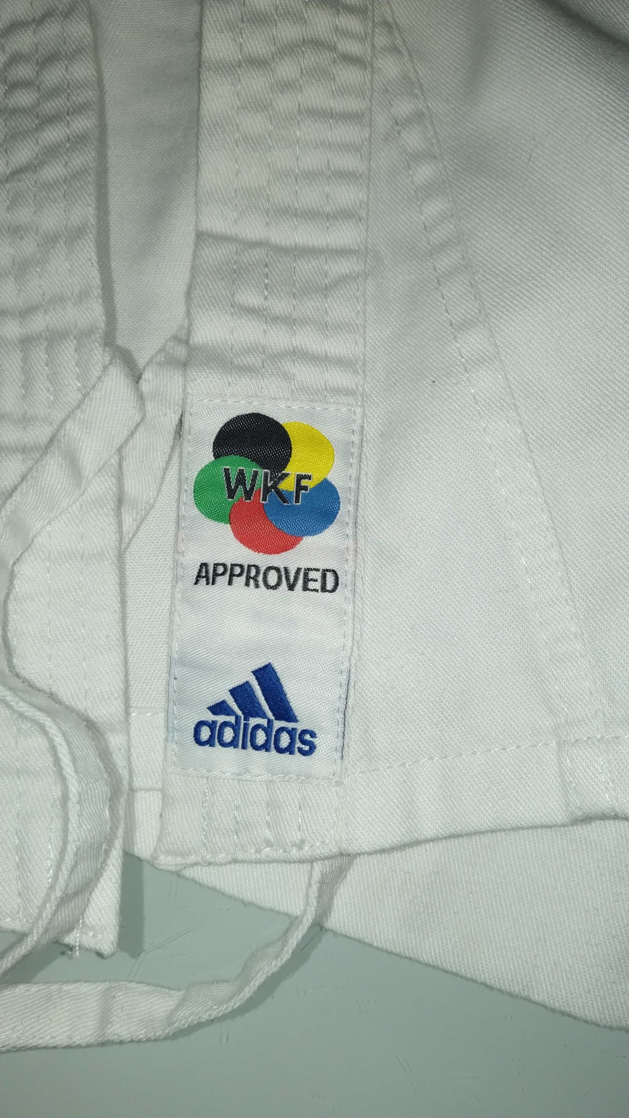 Fato de karate marca adidas para 110-120 cm óptimo estado para criança