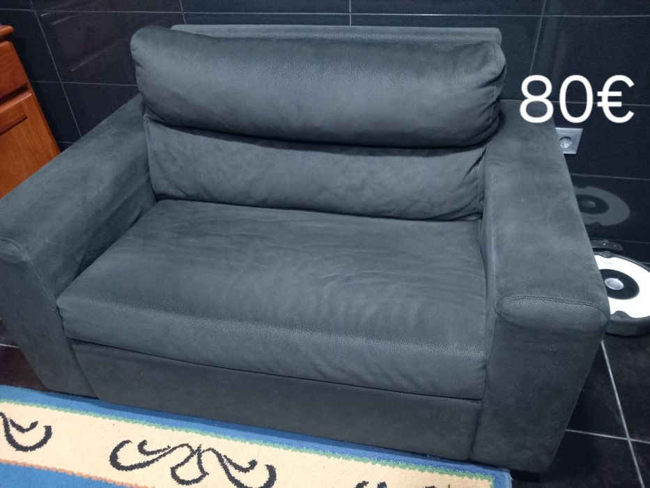 Sofá 2 lugares, como novo.