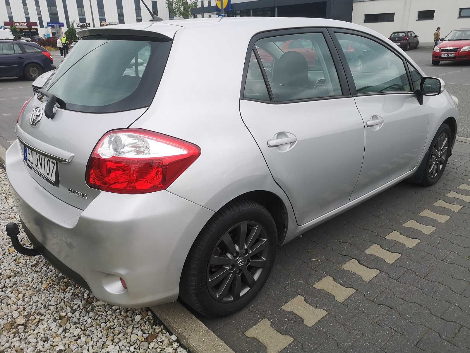 Auris 1.6 Valvematic 132KM 2011r.