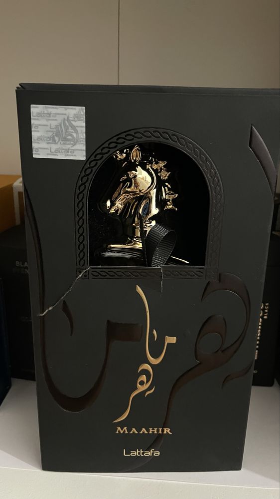 Perfume Maahir legacy gold