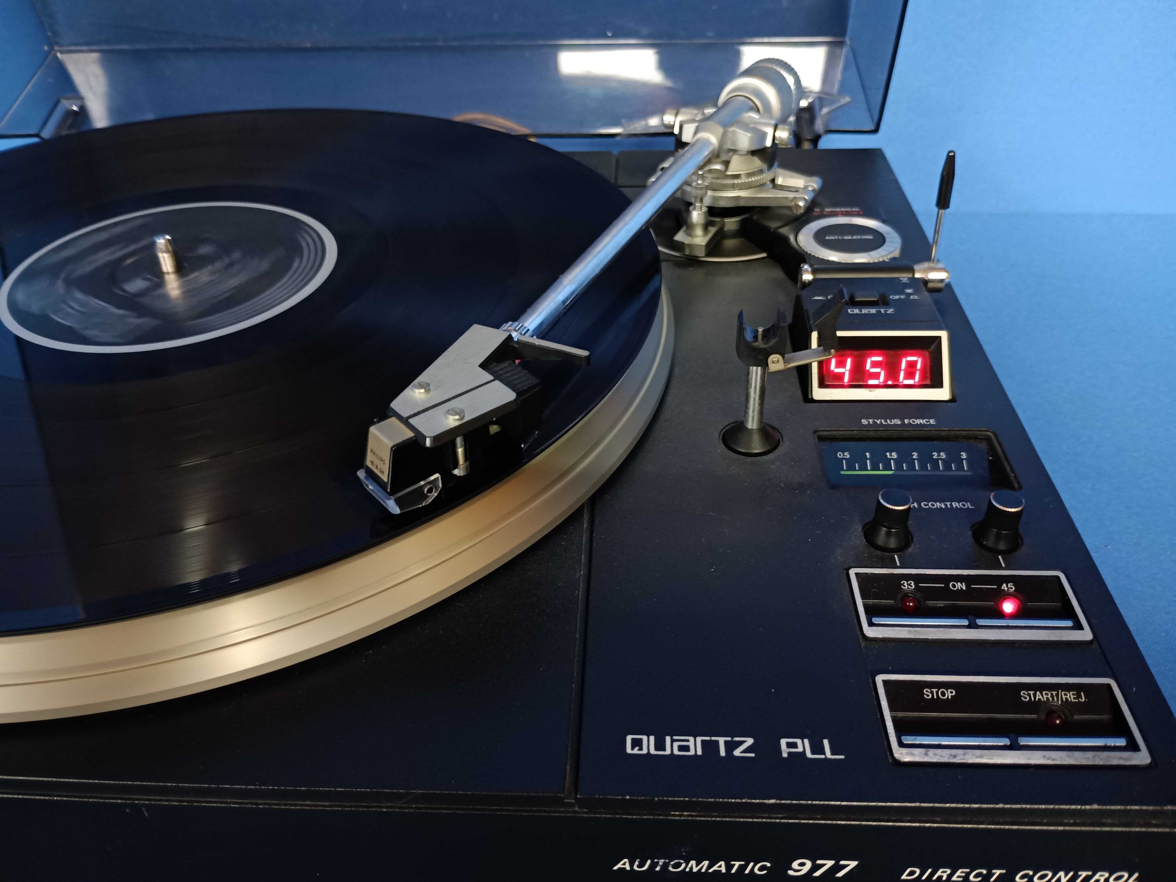 gira discos PHILIPS AF 977