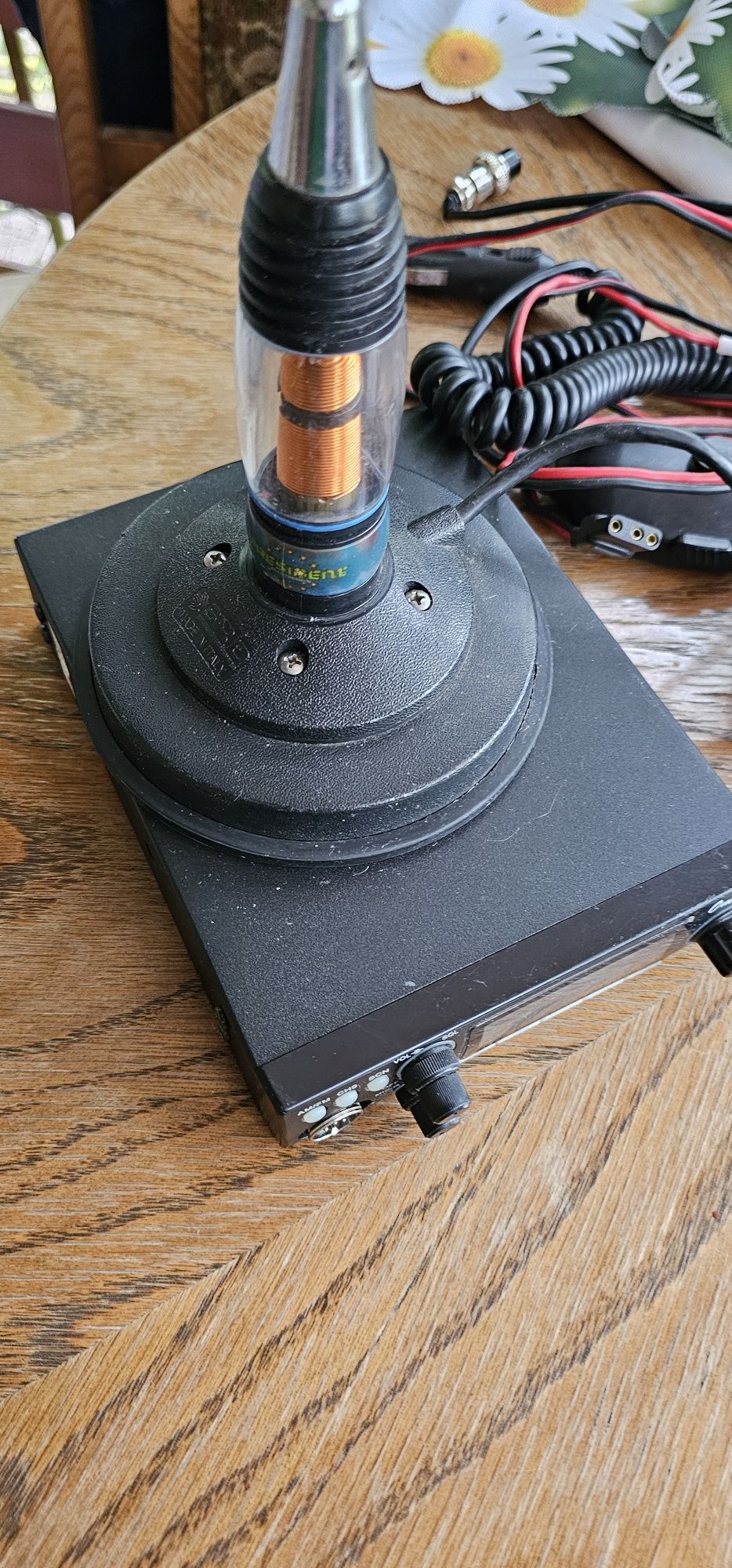 Cb radio Omega + president