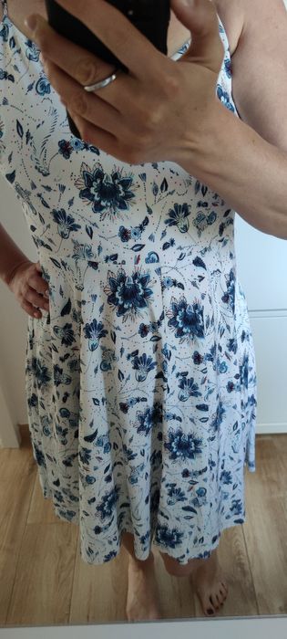 Śliczna letnia sukienka w kwiatuszki M/38/10 GAP 100% wiskoza viscose