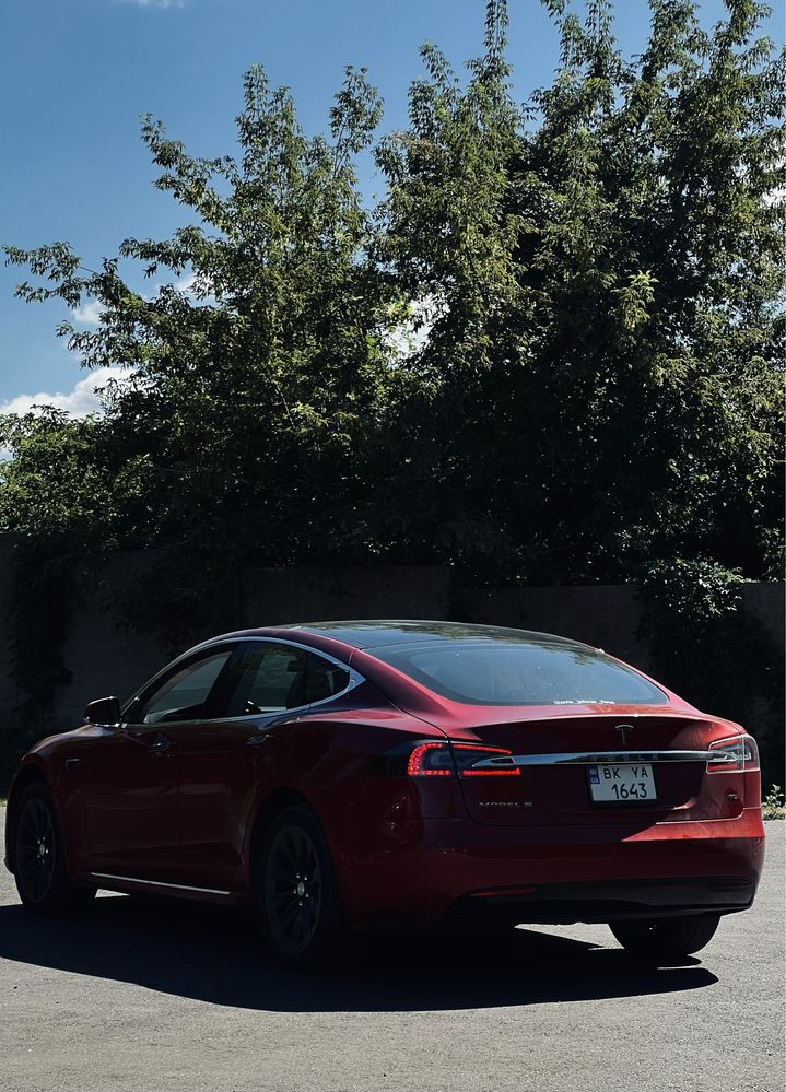 Tesla model s  2017