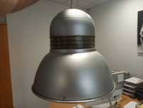 Lampa wisząca w stylu loft.