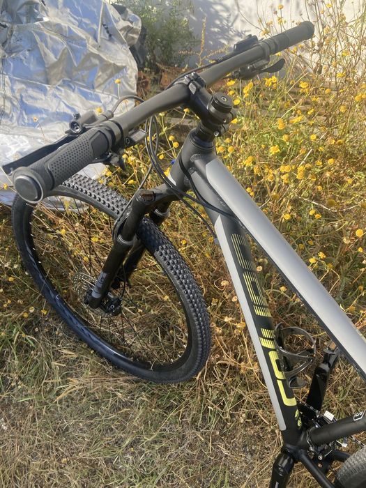 Troco por uma bicicleta de estrada