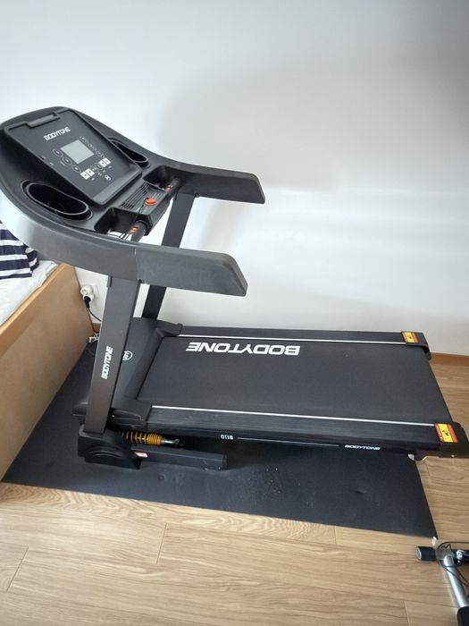 Passadeira Correr Dobrável Preto - Bodytone Dt16