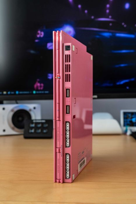 PlayStation 2 Pink SCPH-77004 + 2 pady + Memory Card