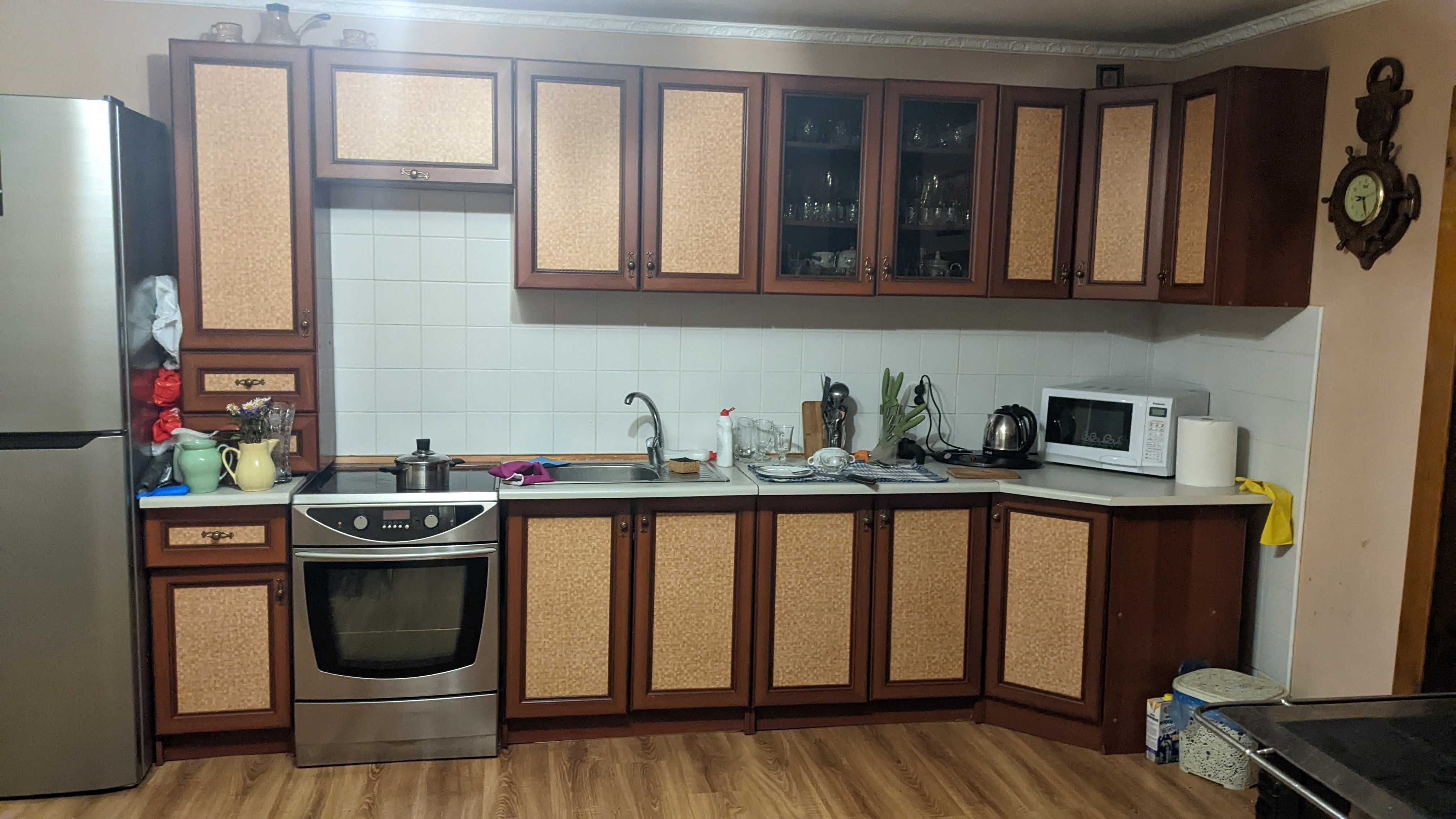 Будинок у Карпатах з видом на Говерлу та Петрос (heredzhuk-house)