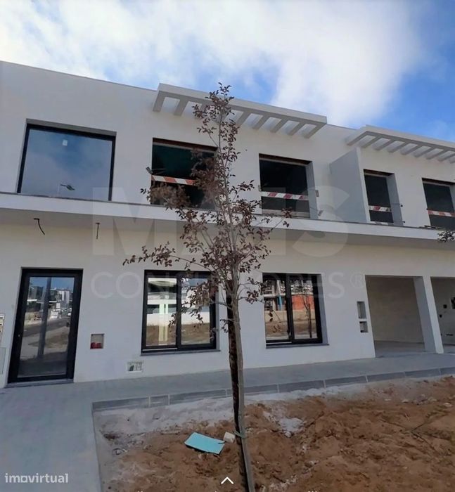 Espaço comercial em Urbanização