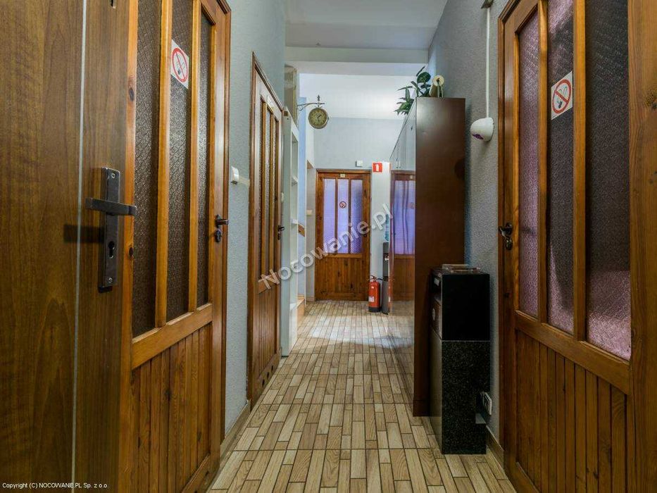 Kwatera w pokoju wieloosobowym: czynsz/dzień. Czytaj szczegóły*