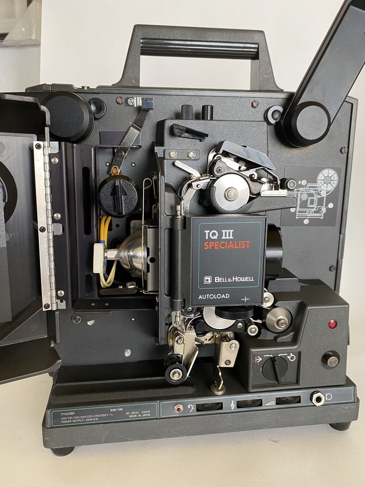 Projector 16 mm Bell & Howell TQ III Specialist