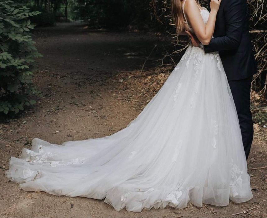 Suknia ślubna Sposabella z trenem