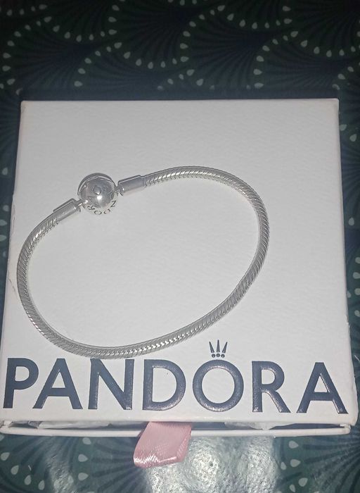 Pulseira Pandora Original com caixa T 18